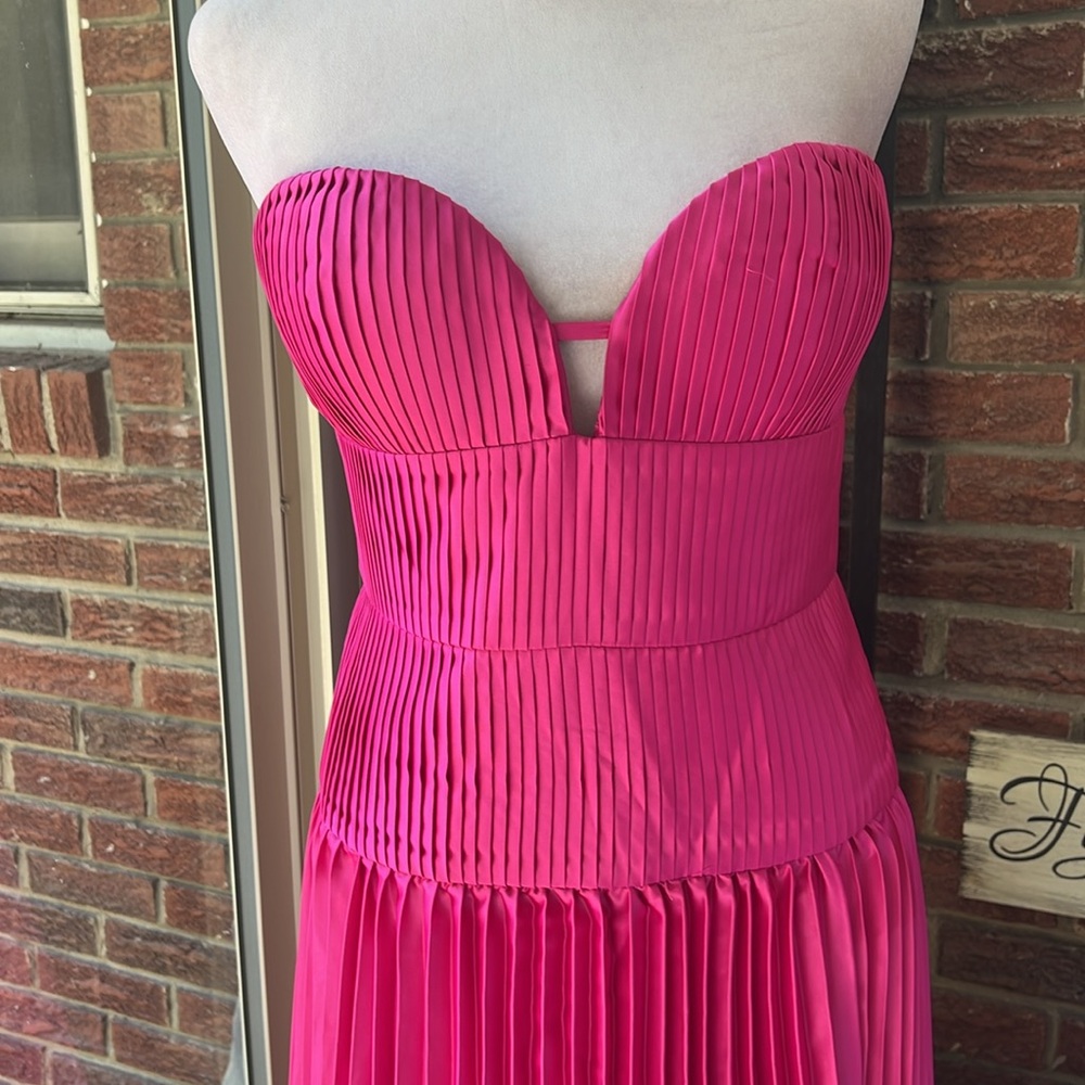 Amur Ludlow Charmeuse Pleated Strapless Gown Size 10 NWT - Picture 5 of 7